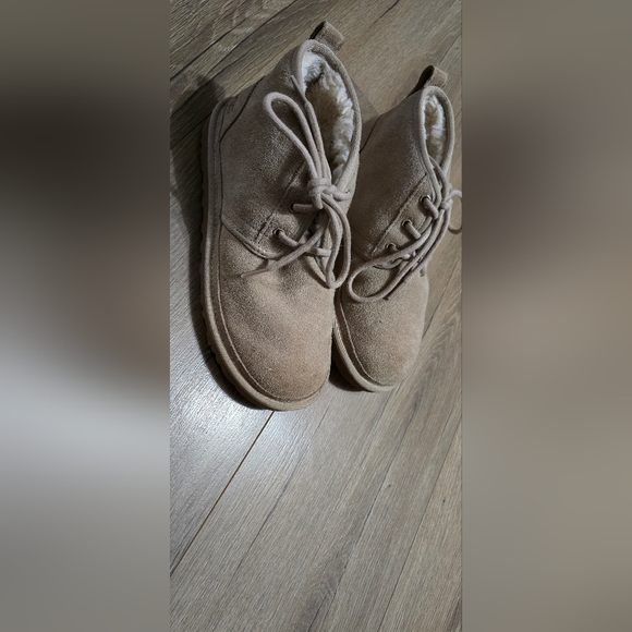 UGG Kids Tan Suede Boots - Picture 2 of 8